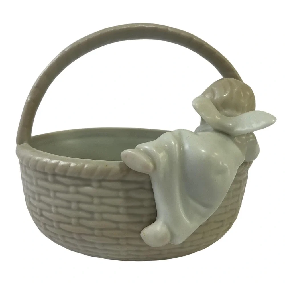 VTG 1983 Fitz‎ & Floyd Porcelain Basket With Angel Cherub Climbing Onto Edge